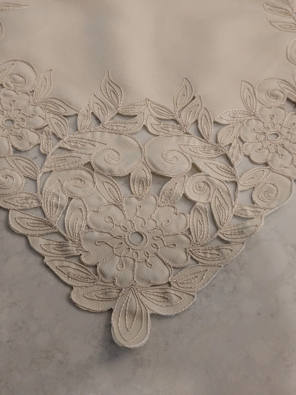Embroidered Floral Cutwork Table Runner in Ivory 52.5